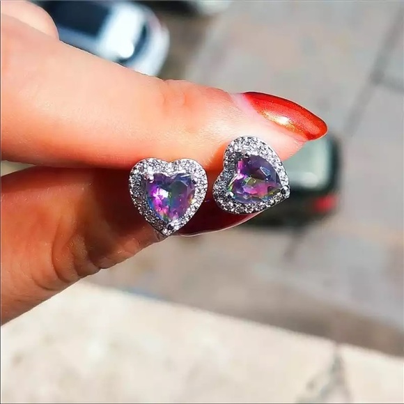 New Silver Brilliant Diamond Stud Earrings, wonderful Earrings, wow Earrings - Picture 2 of 6